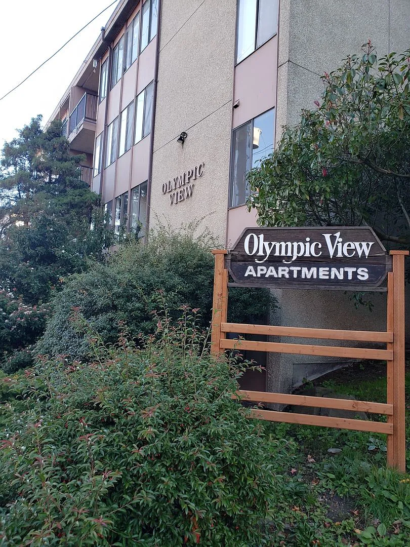 Olympic View Apartments — Photo 1