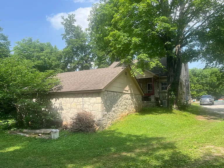 1621 Catherine Dr #B — Photo 11