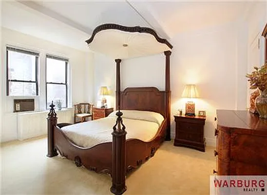 Sold by Warburg | media 16