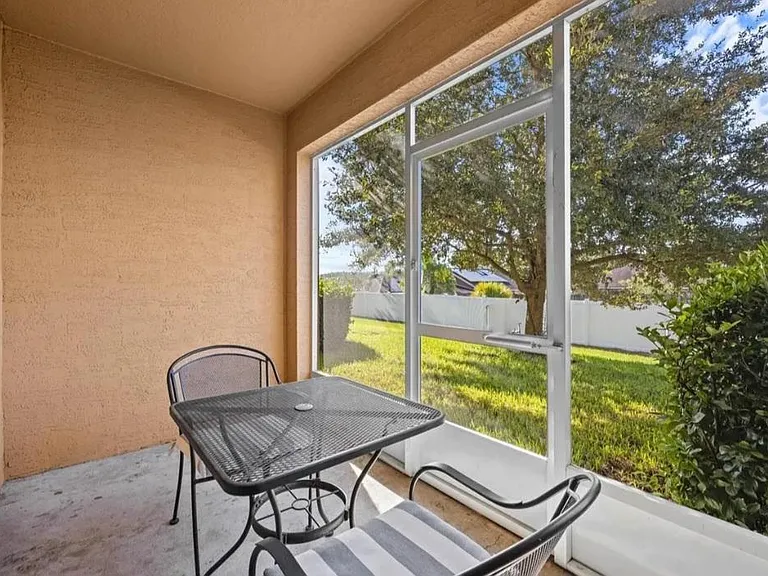 1162 Chelsea Dr — Photo 12