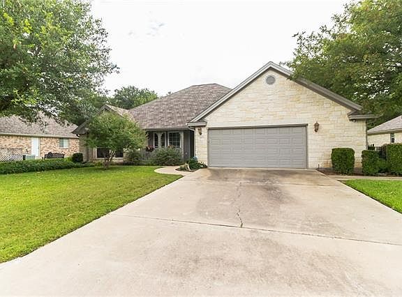 2nd image of 3005 Parker Dr