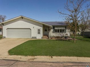 210 N Walnut St, Ellsworth, MN 56129