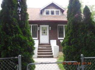 725 Helmholz Ave, Waukegan, IL 60085