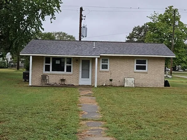 512 Fleming St, Bernie, MO 63822