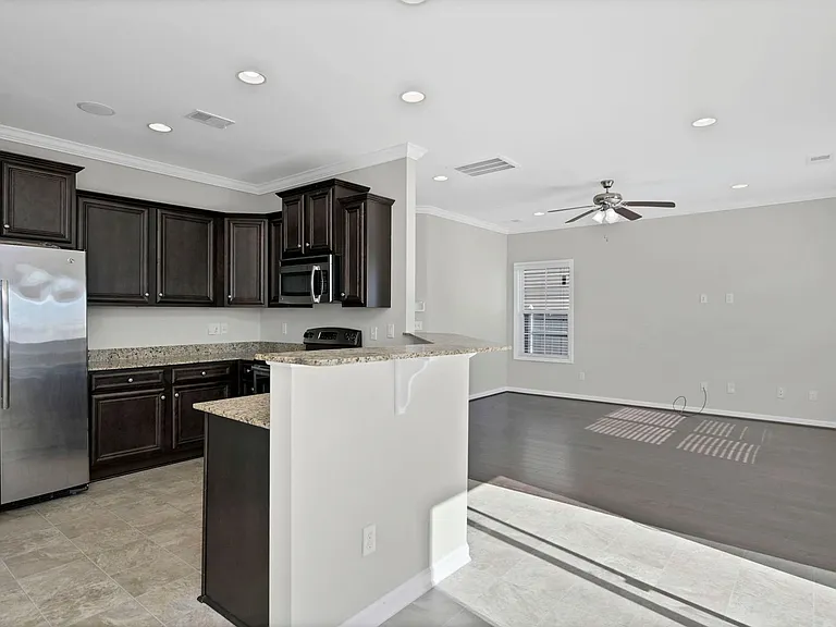 436 Riglaw Cir — Photo 11