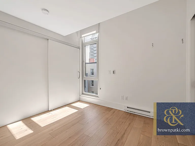 1075 Market St #807 — Photo 8