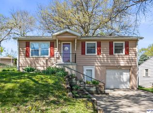 8714 A St, Omaha, NE 68124