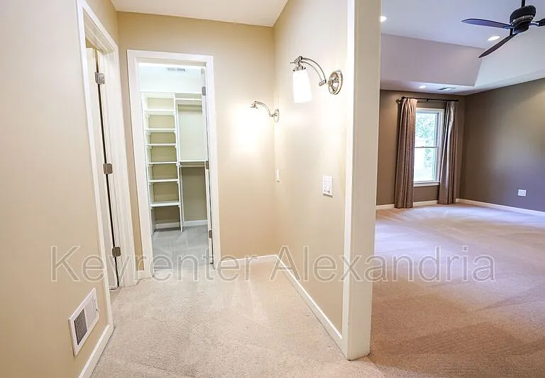 906 Neal Dr — Photo 29