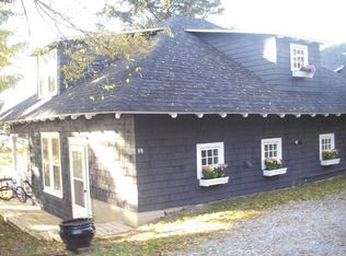 40 Cabin Ct, Charlotte, VT 05445