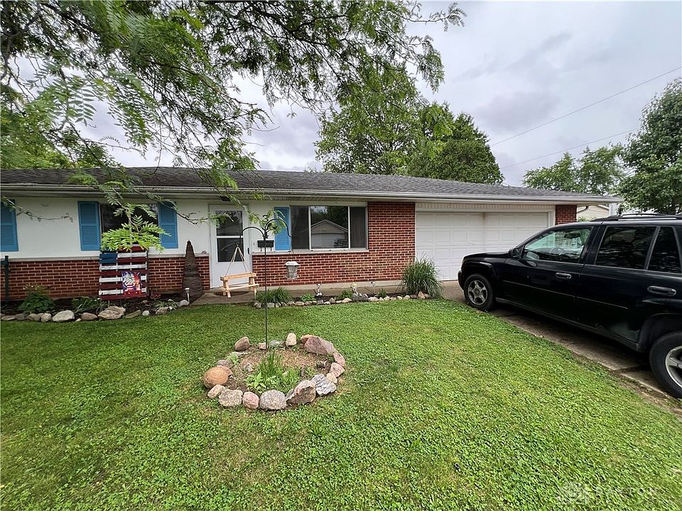 1st image of 304 Sunset Dr