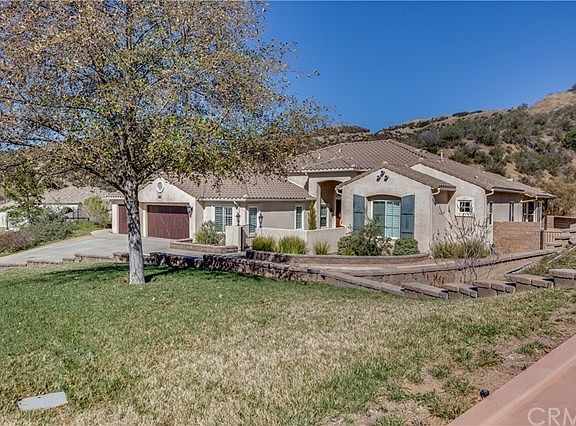 3rd image of 36284 Poplar Dr