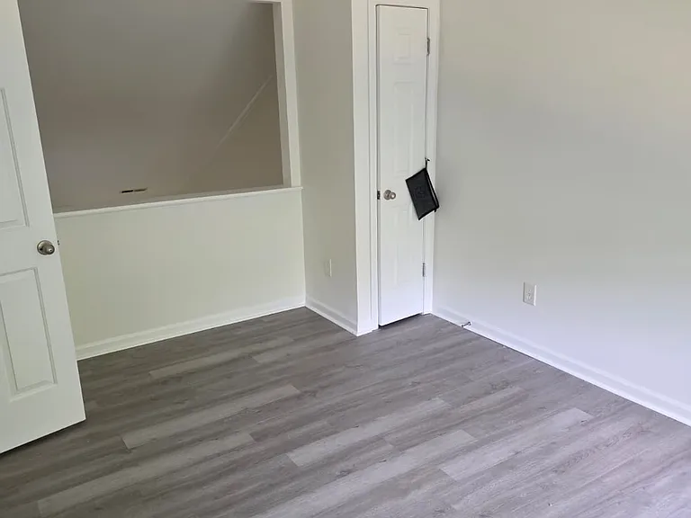 7925 Averette Hill Dr — Photo 11