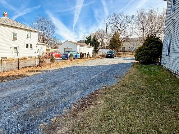 2nd image of 24 N Pleasant Valley Rd