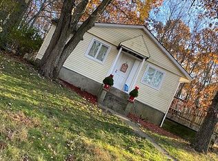 24 Spruce Rd, Mahwah, NJ 07430