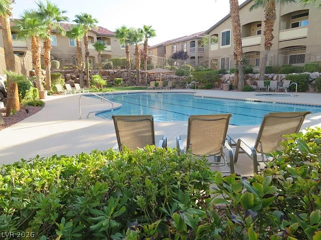 2305 W Horizon Ridge Pkwy #1024 — Photo 18