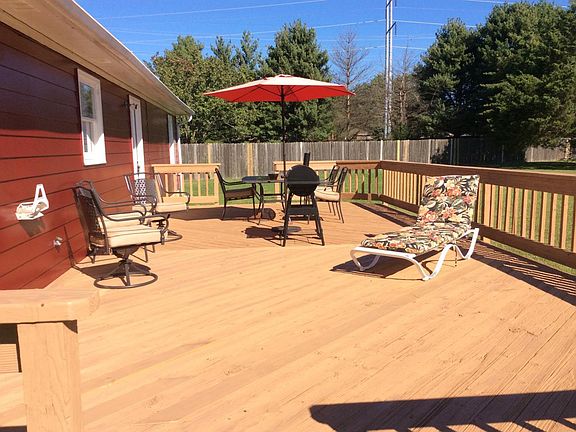 3rd image of 117 Lewis Ln #1