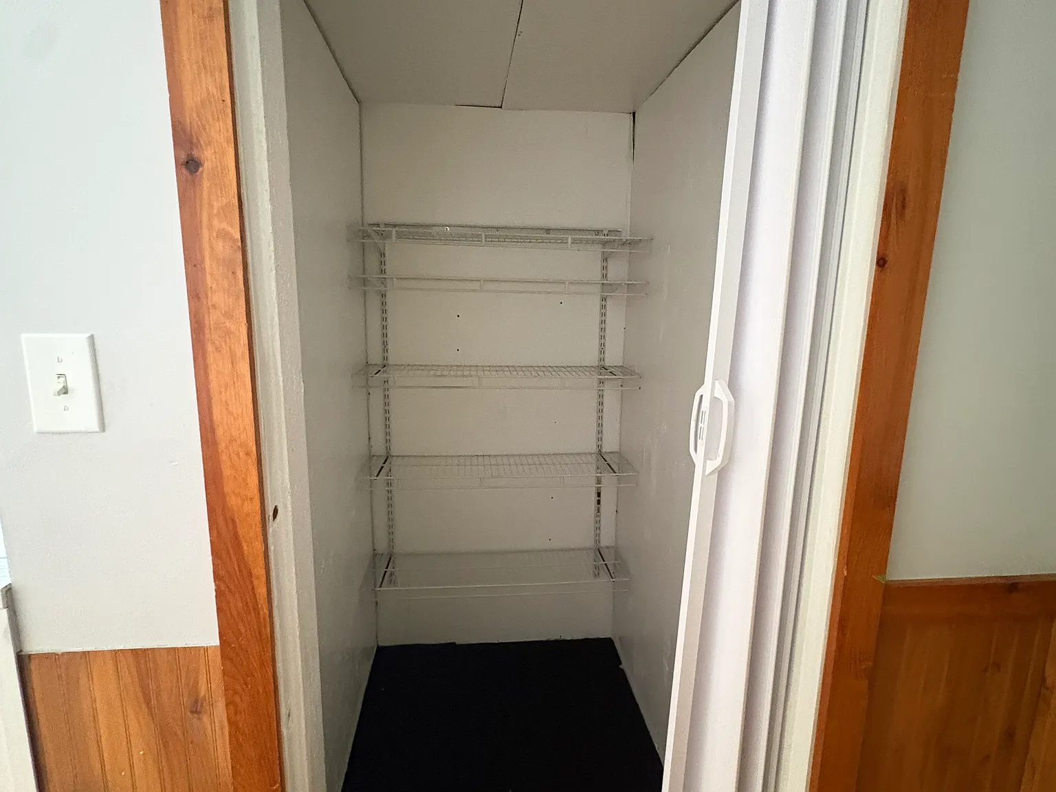3 bed, 2100 sqft, $1,900 — Photo 2