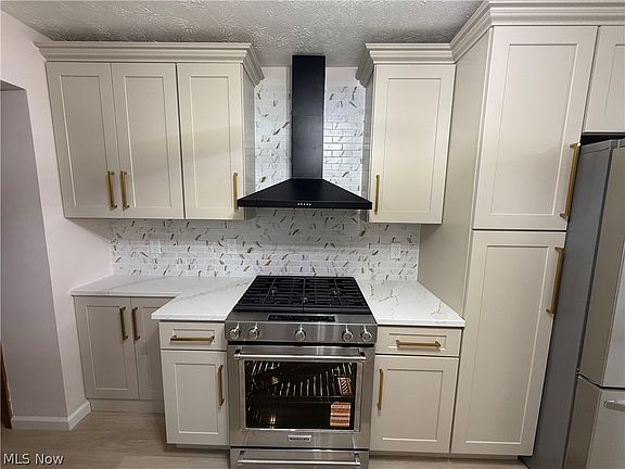 5th image of 5833 Kuenzer Dr