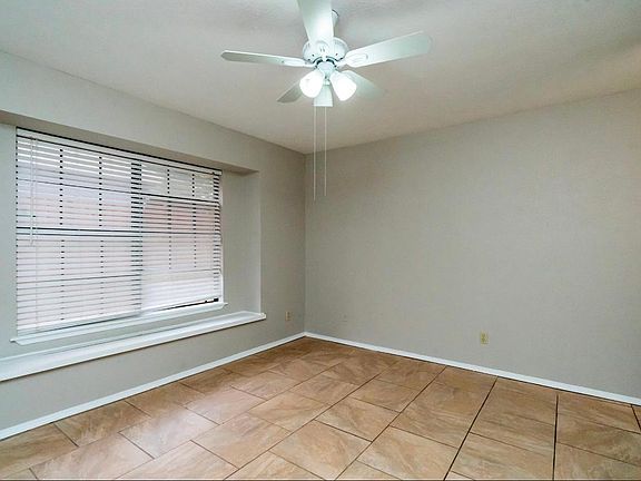 4th image of 3207 Forest Creek Dr