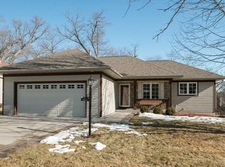 185 E Dovetail Dr, Coralville, IA 52241