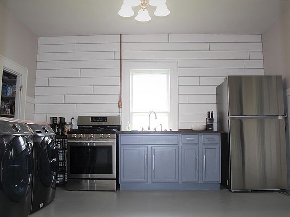 3rd image of 159 W North St