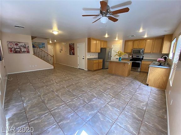 2nd image of 1290 Golden Apple St