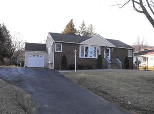 19 Bowerstown Rd, Washington, NJ 07882