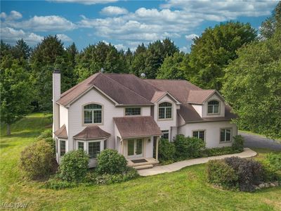 10735 Dawson Dr, Chagrin Falls, OH, 44023