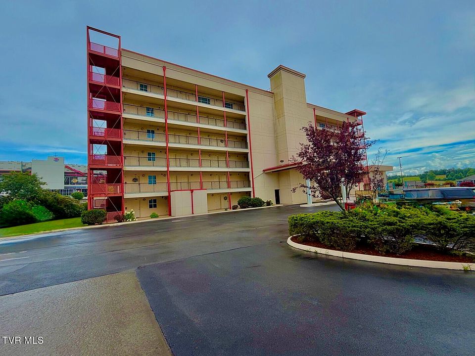 1st image of 120 Raceday Center Dr Unit 108