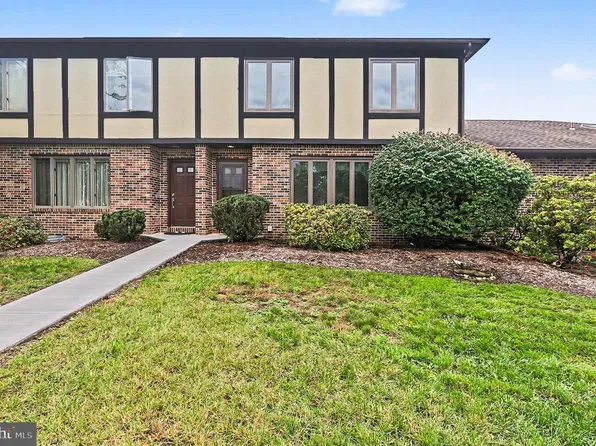 3873 N Sarayo Cir, Harrisburg, PA 17110