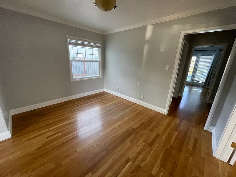 2067 Jonathan Ave — Photo 16