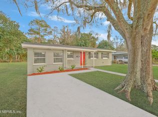 2811 Loran Dr E, Jacksonville, FL 32216