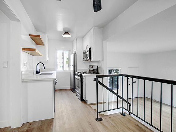 5th image of 1022 Euclid St APT 1