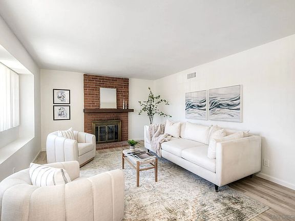 3rd image of 750 Melrose Pl