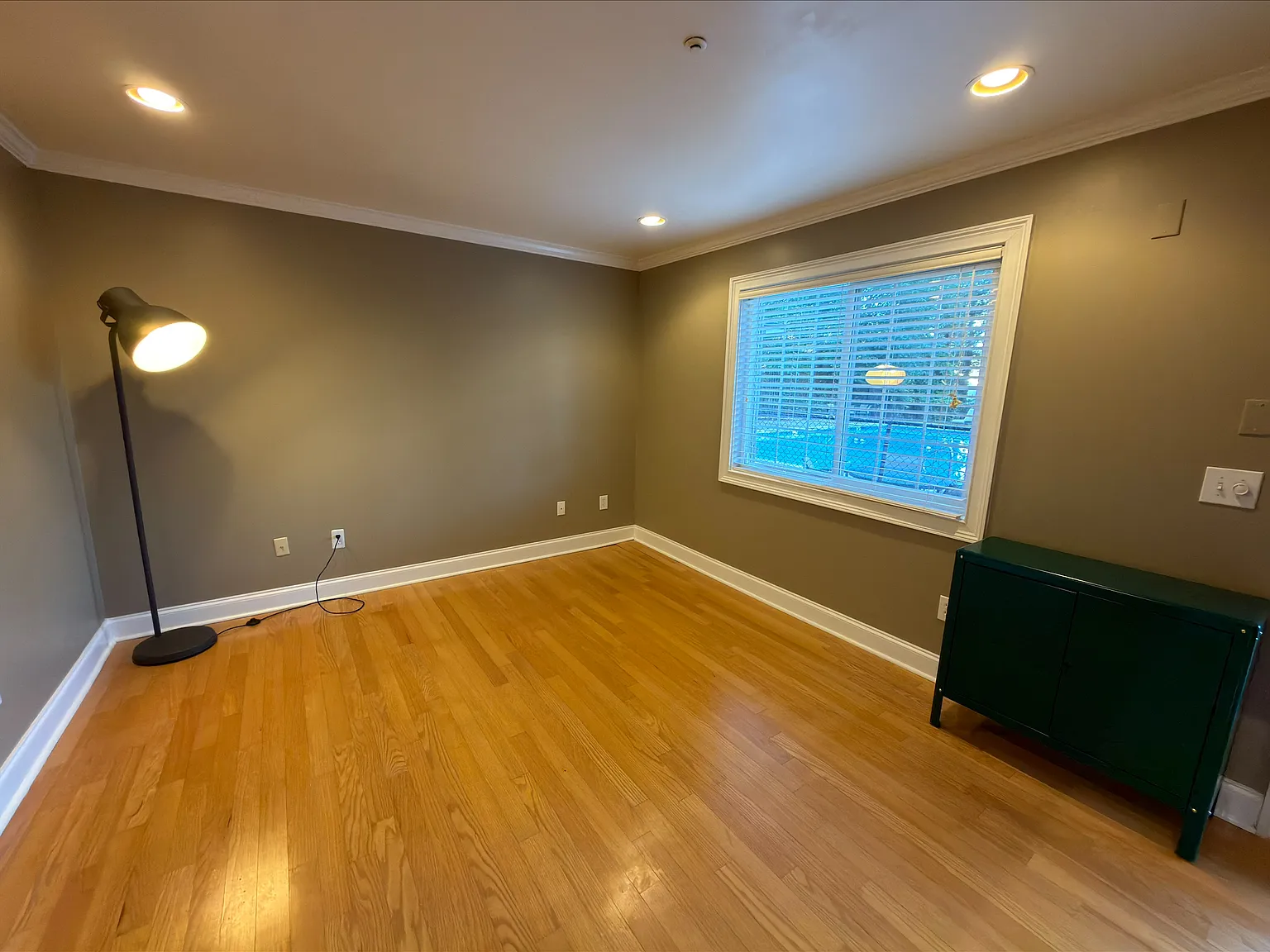2 bed, 1.5 bath, 986 sqft, $1,700 — Photo 4
