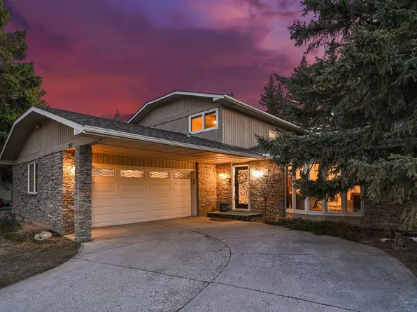 107 E Pump Hill Pl SW, Calgary, AB T2V 4C6