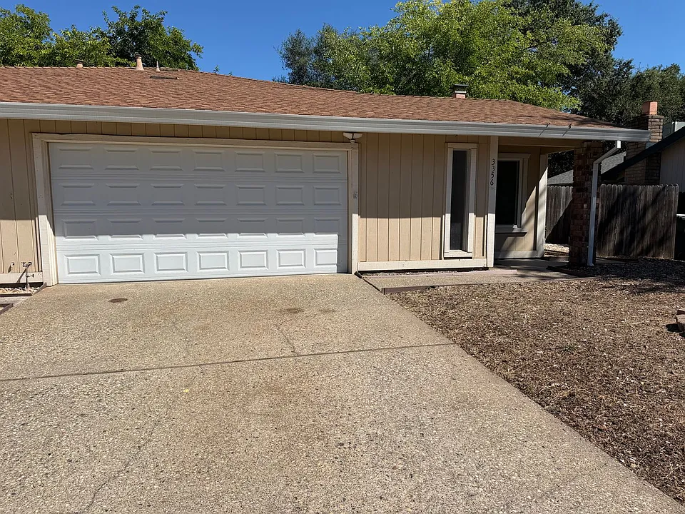 3356 Meadow Way