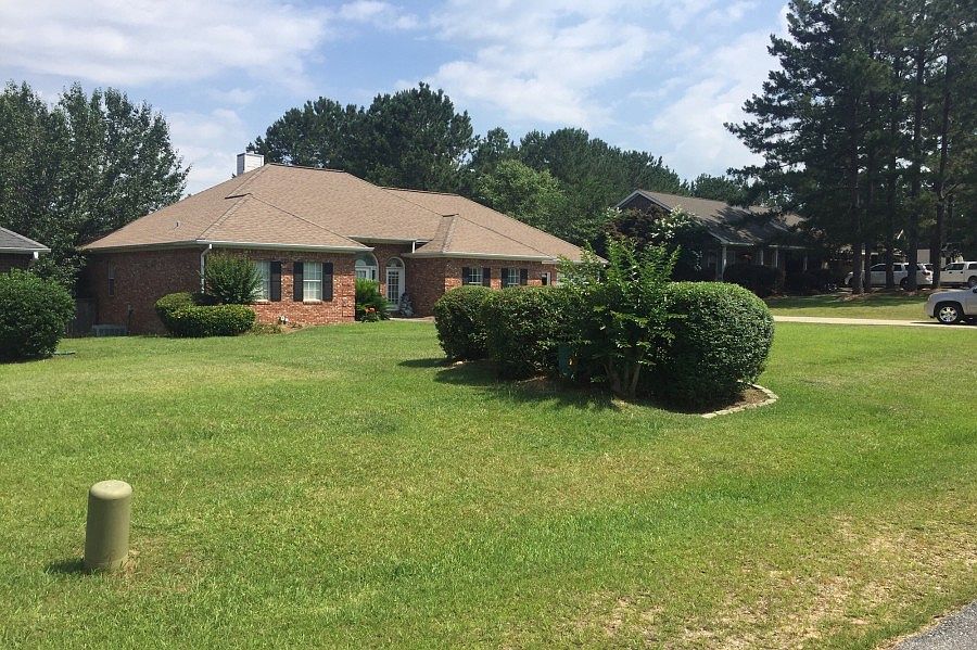 2nd image of 76 Wind Ridge Ln