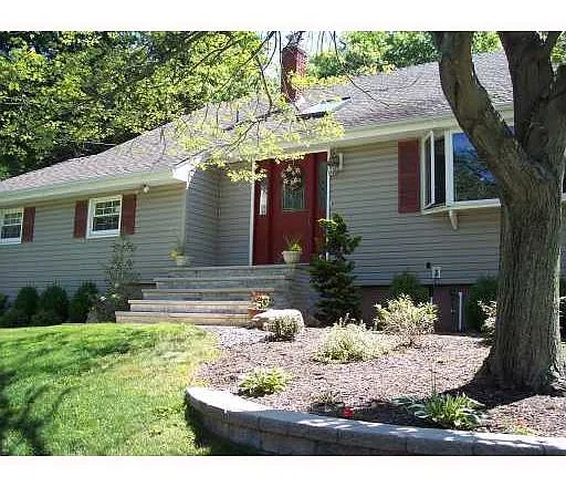 16 Dale Dr photo 1