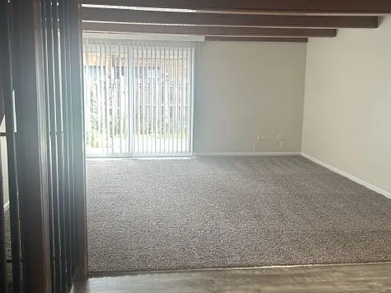 ESTATES ON MAIN — Photo 74
