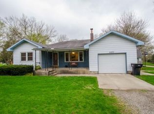 61675 Mayflower Rd, South Bend, IN 46614