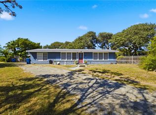 1321 Jenkins St, Rockport, TX 78382
