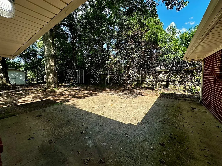 1009 Rosedale Dr — Photo 35