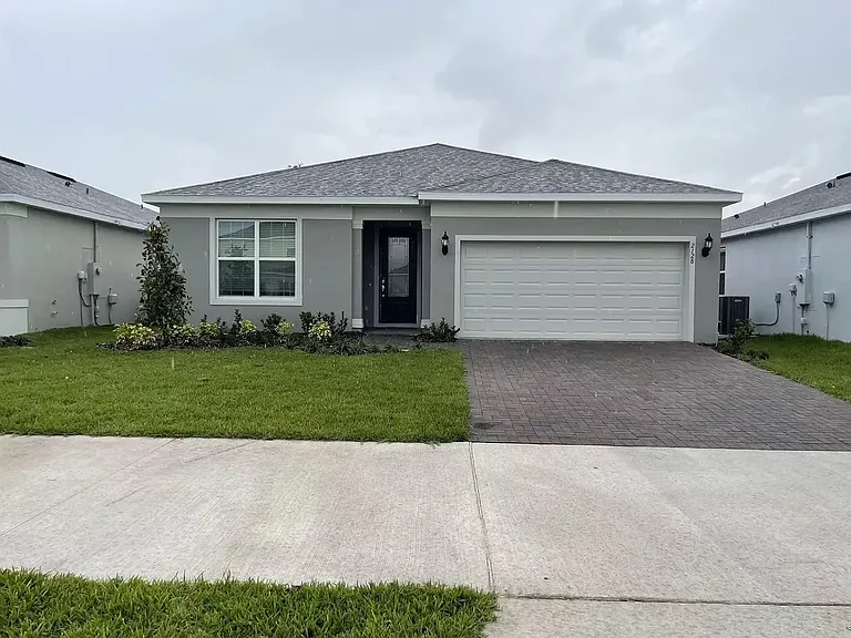 2128 Live Oak Lake Rd — Photo 1