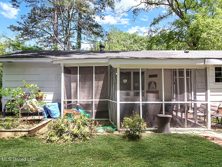 1849 Parkridge Dr — Photo 35
