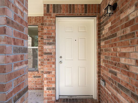 4th image of 12934 Kingston Point Ln