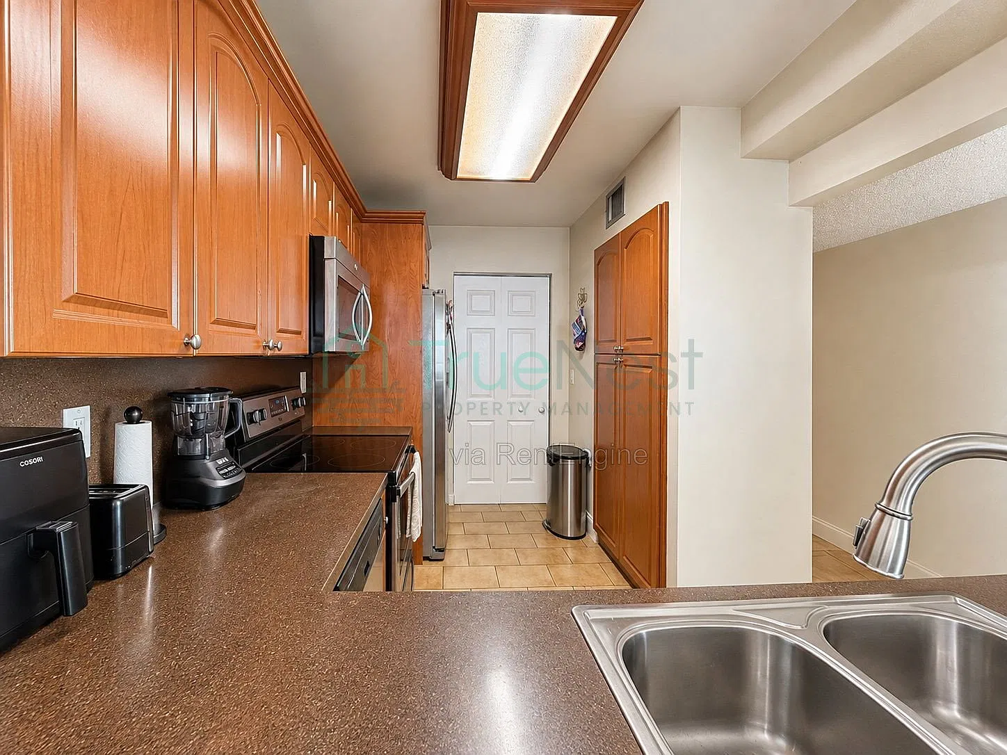 3 bed, 2.0 bath, $2,800 — Photo 3
