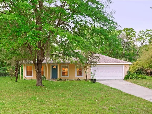 24609 W Loyd St, Astor, FL 32102