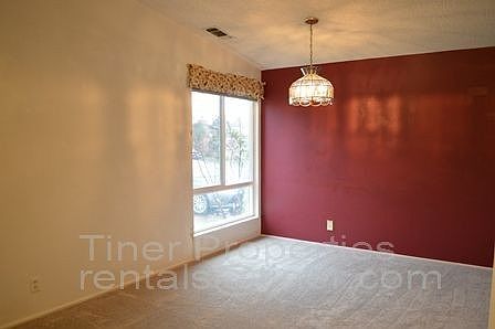 4th image of 4815 Donovan Dr