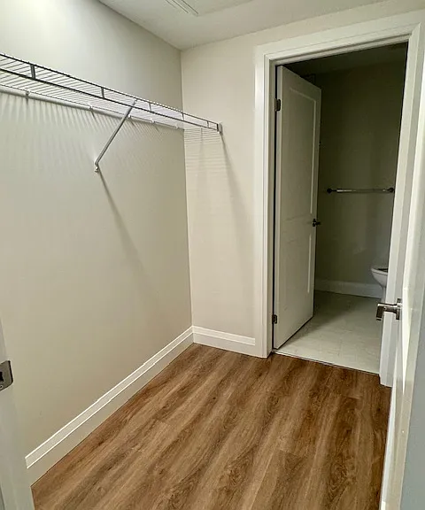460 Columbia St W — Photo 115